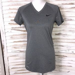 ⭐️3/$15⭐️ NIKE PRO COMBAT DRI-FIT Fitted Top! Med!